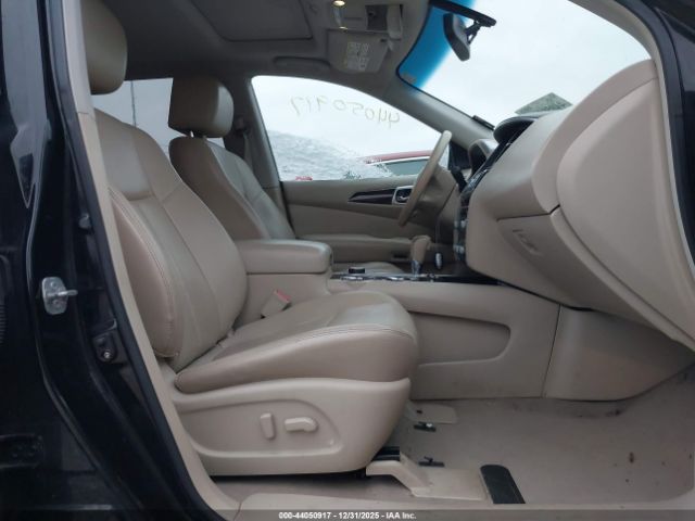 Nissan Pathfinder Platinum Image 5
