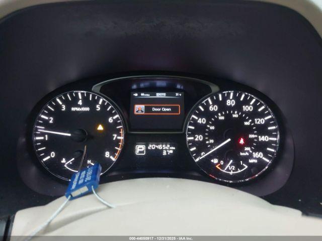 Nissan Pathfinder Platinum Image 12