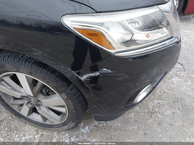 Nissan Pathfinder Platinum Image 11