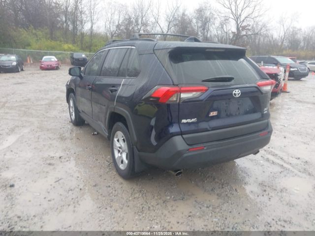 Toyota RAV4 Xle Image 17