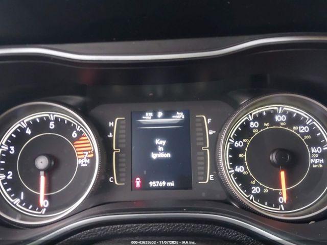 Jeep Cherokee Latitude Fwd Image 3