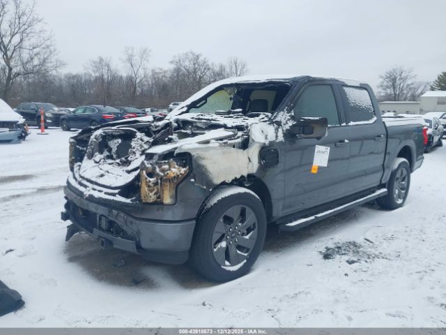 Ford F-150 Lariat Image 14