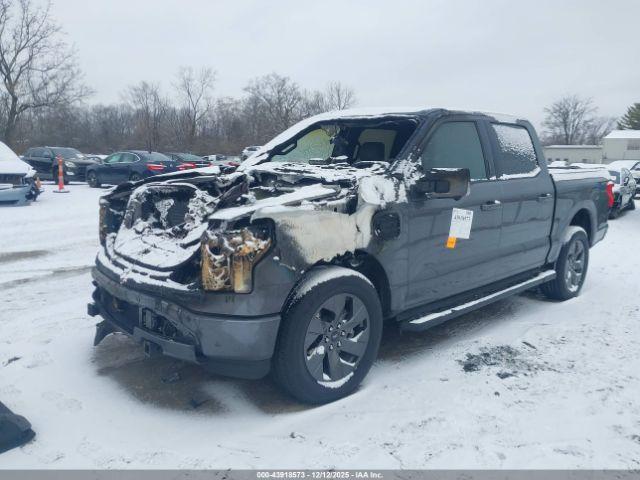 Ford F-150 Lariat Image 14