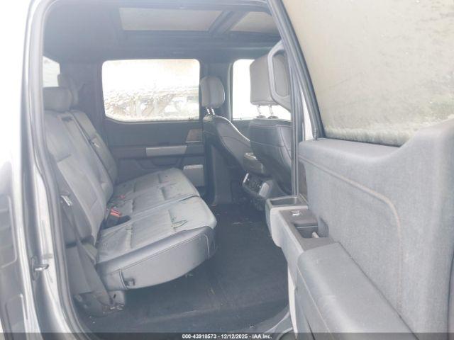 Ford F-150 Lariat Image 13