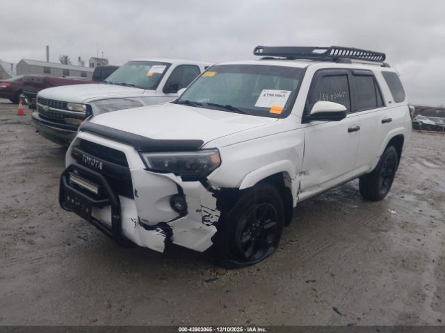 Toyota 4Runner Sr5 Image 10