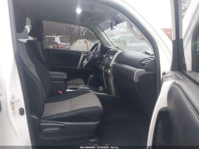 Toyota 4Runner Sr5 Image 7