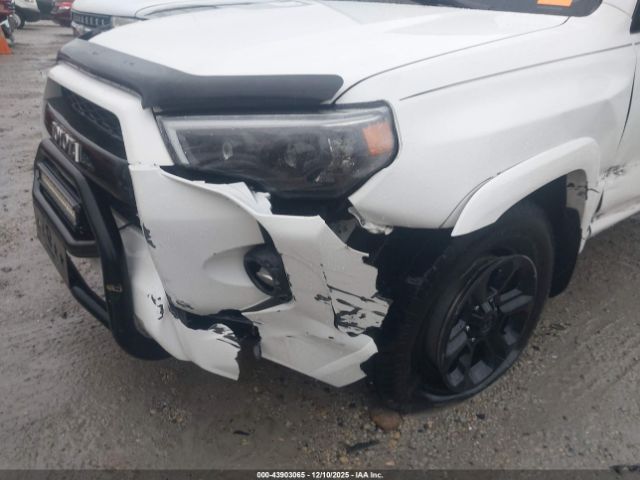 Toyota 4Runner Sr5 Image 15