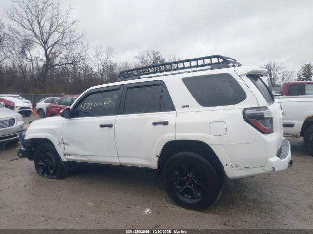 Toyota 4Runner Sr5 Image 8