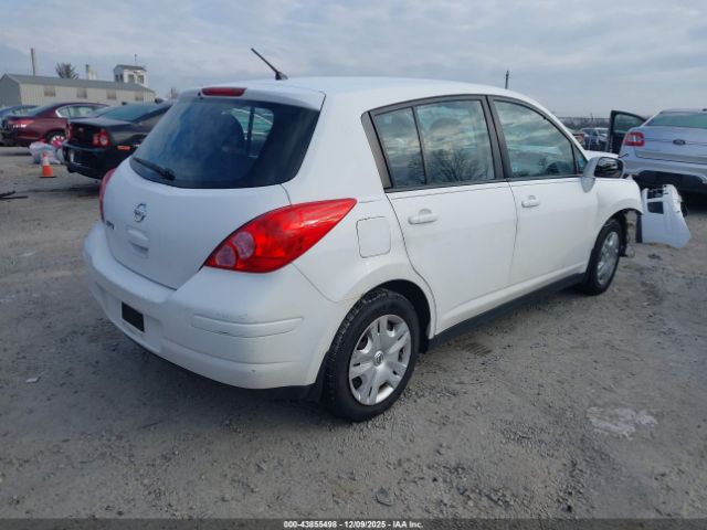 Nissan Versa 1.8s Image 9