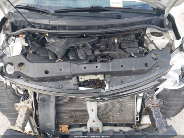 Nissan Versa 1.8s Image 2