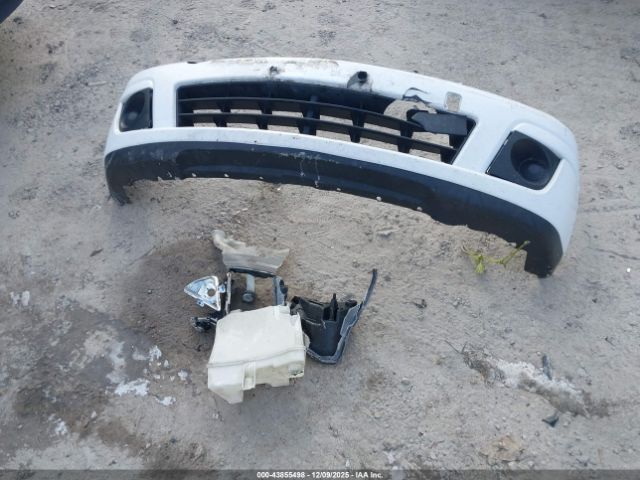 Nissan Versa 1.8s Image 14