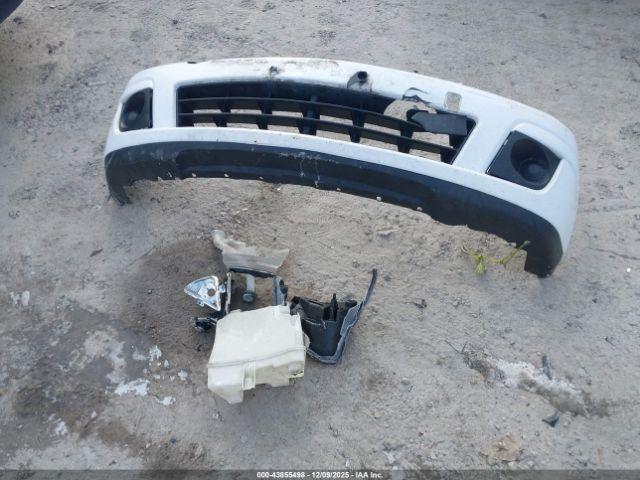 Nissan Versa 1.8s Image 14