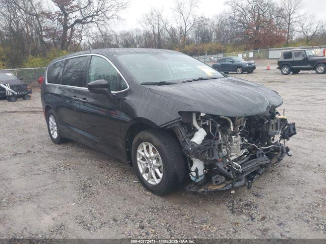  Salvage Chrysler Voyager