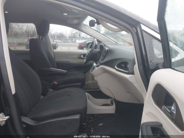 Chrysler Voyager Lx Image 12