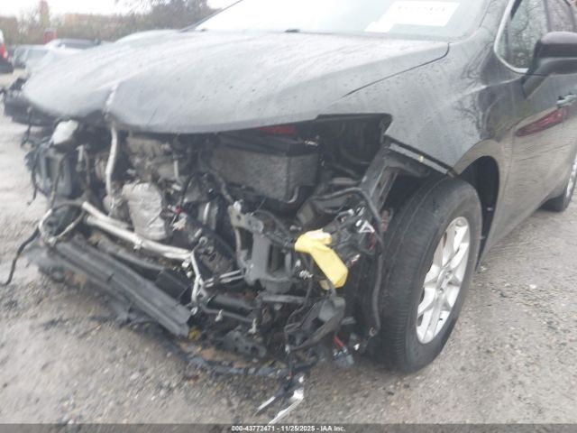 Chrysler Voyager Lx Image 10