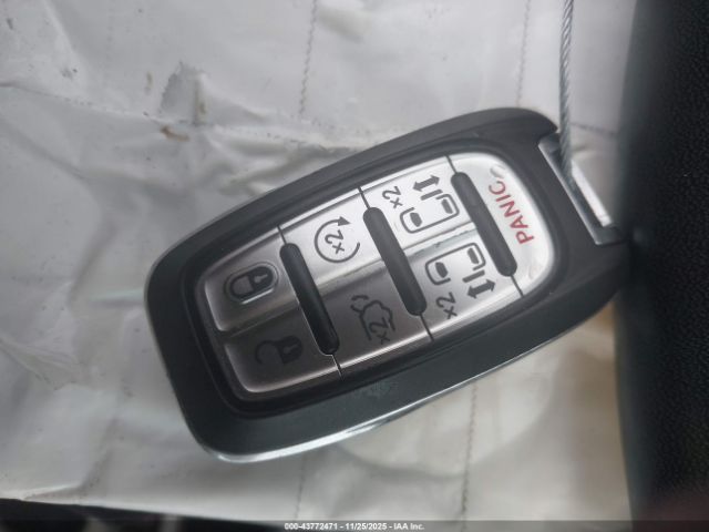 Chrysler Voyager Lx Image 6