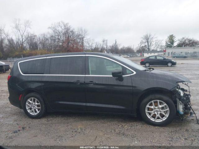 Chrysler Voyager Lx Image 13