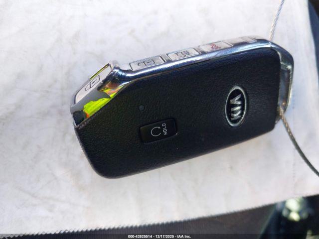 Kia K5 Gt-line Image 16