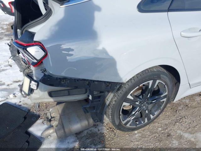 Kia K5 Gt-line Image 2