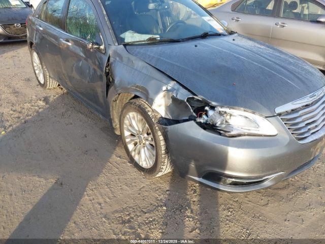 Chrysler 200 Limited Image 7