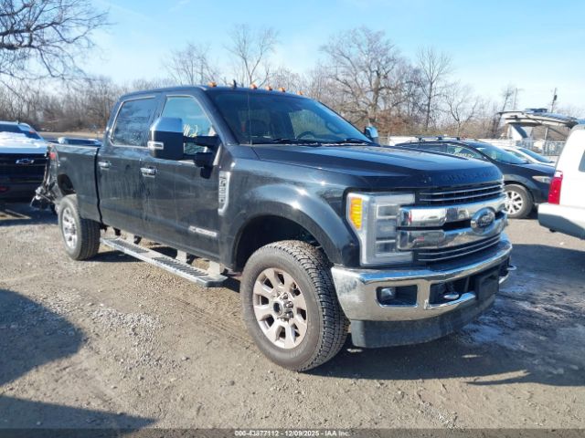 Ford F-250 Lariat Image 1