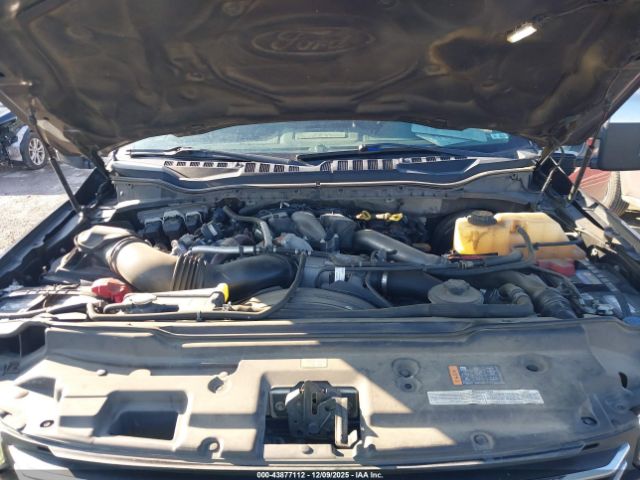 Ford F-250 Lariat Image 11