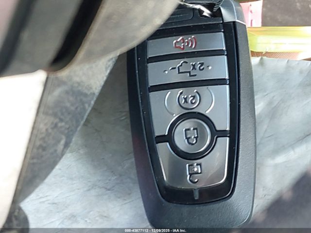 Ford F-250 Lariat Image 9