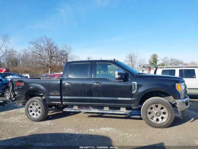 Ford F-250 Lariat Image 10