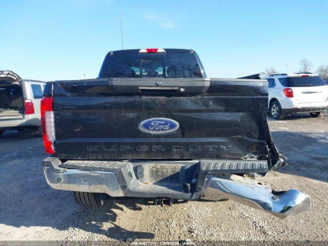 Ford F-250 Lariat Image 2