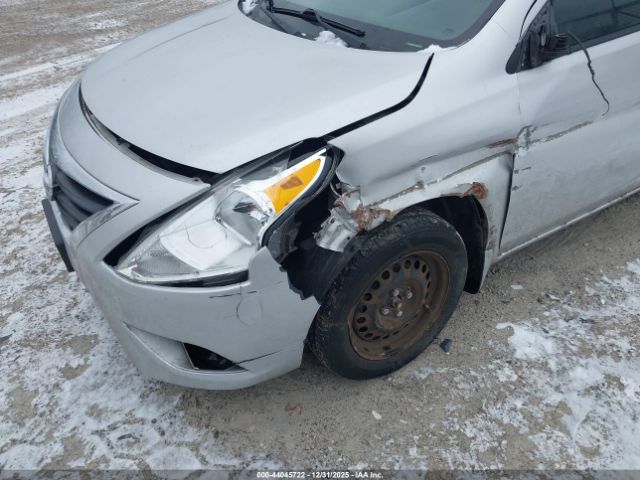 Nissan Versa 1.6 S+ Image 13