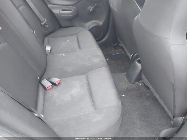 Nissan Versa 1.6 S+ Image 9