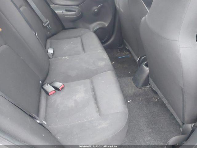 Nissan Versa 1.6 S+ Image 9