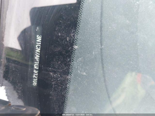 Nissan Versa 1.6 S+ Image 12