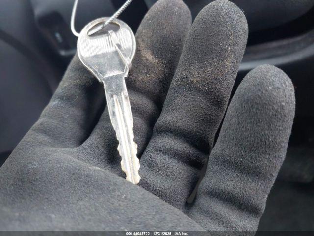 Nissan Versa 1.6 S+ Image 4