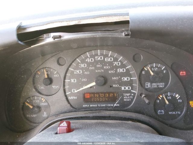 Chevrolet Express Image 9