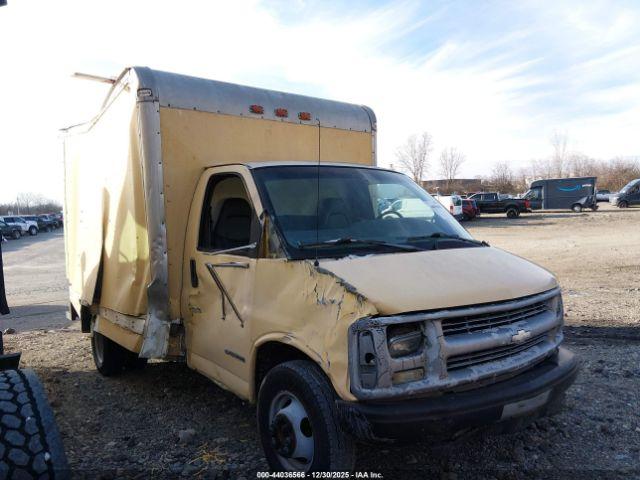Chevrolet Express Image 14