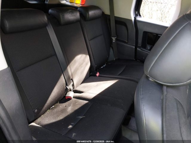 Toyota FJ Cruiser Image 9