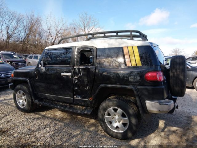 Toyota FJ Cruiser Image 15