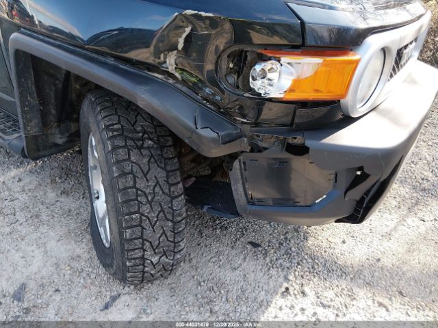 Toyota FJ Cruiser Image 3