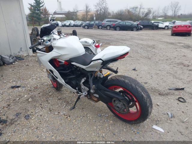 Ducati Supersport Image 3