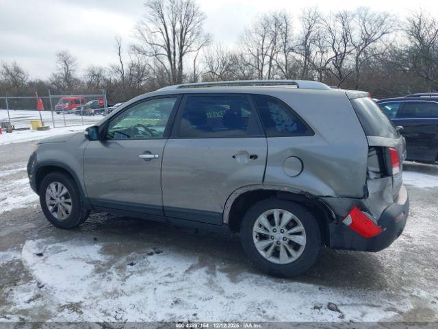 Kia Sorento Lx V6 Image 12