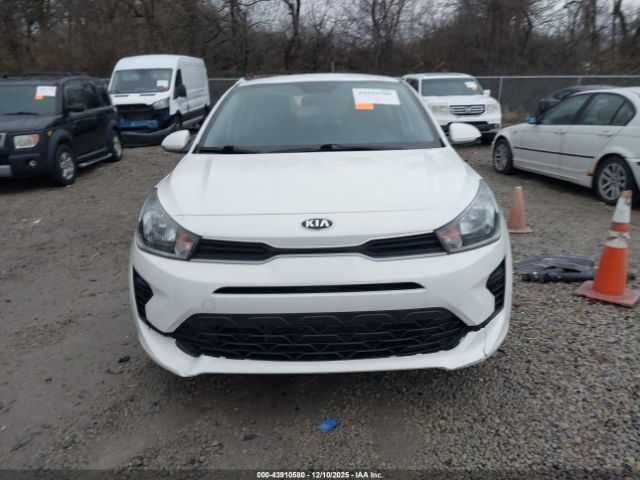 Kia Rio Lx Image 17