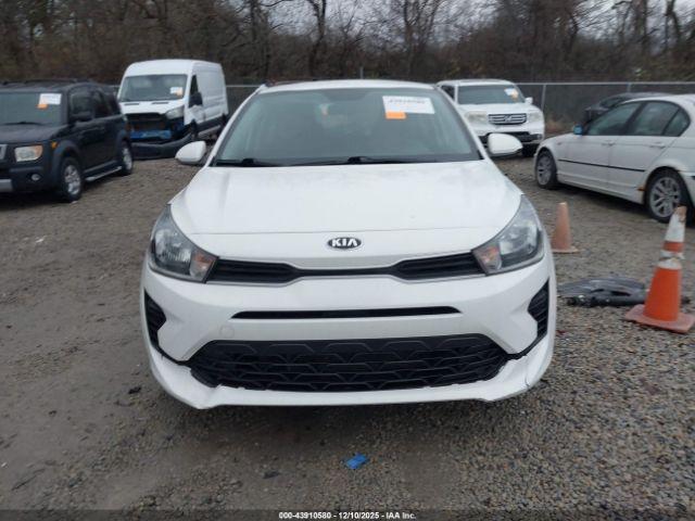 Kia Rio Lx Image 17