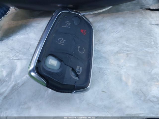 Cadillac Escalade Platinum Image 8