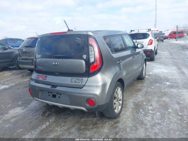 Kia Soul + Image 15