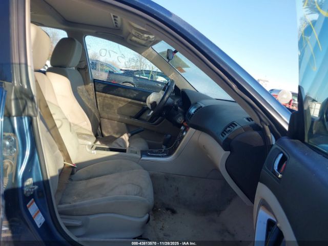 Subaru Legacy 2.5i Image 12