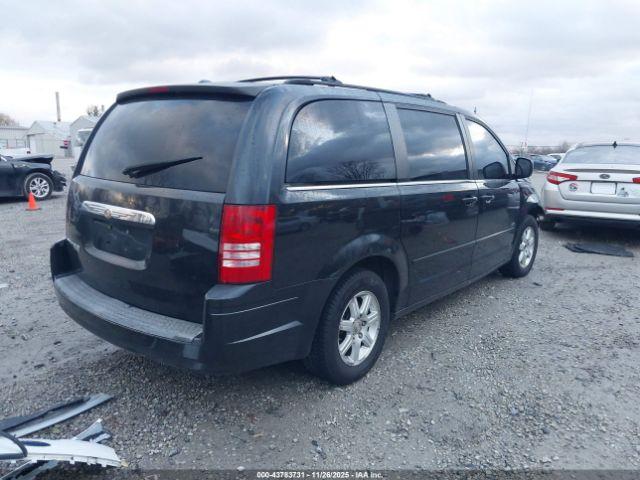 Chrysler Town & Country Touring Image 3