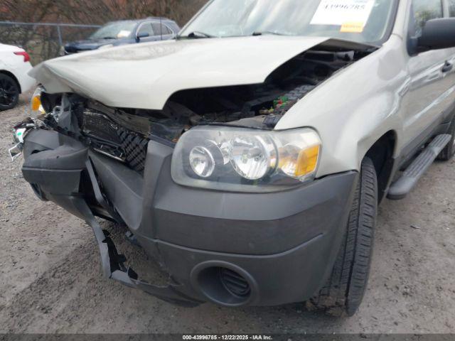 Ford Escape Image 8