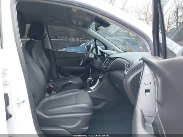 Chevrolet Trax Lt Image 3