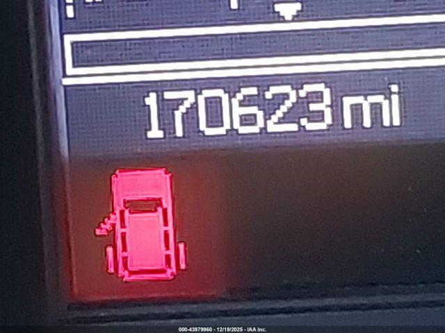 Chrysler Town & Country Touring Image 4